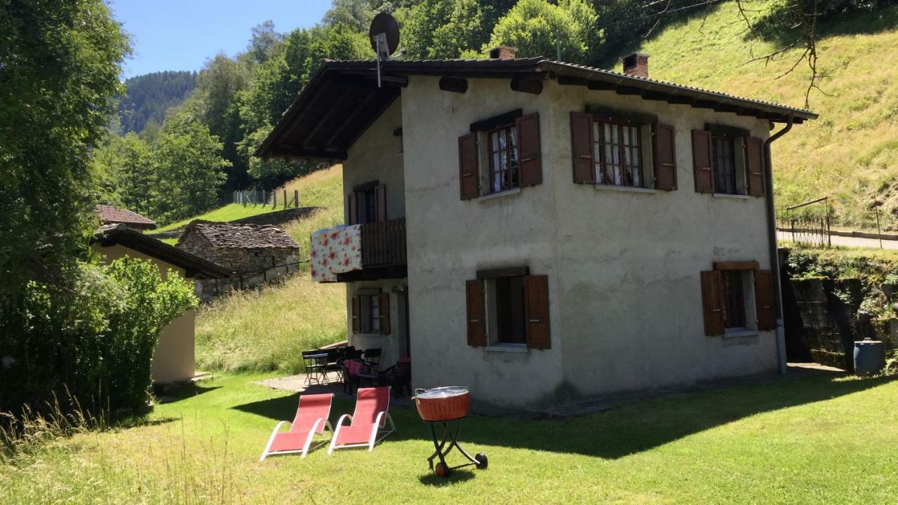 Ferienwohnung Rustico Ai Monti Cadenazzo Exterior photo